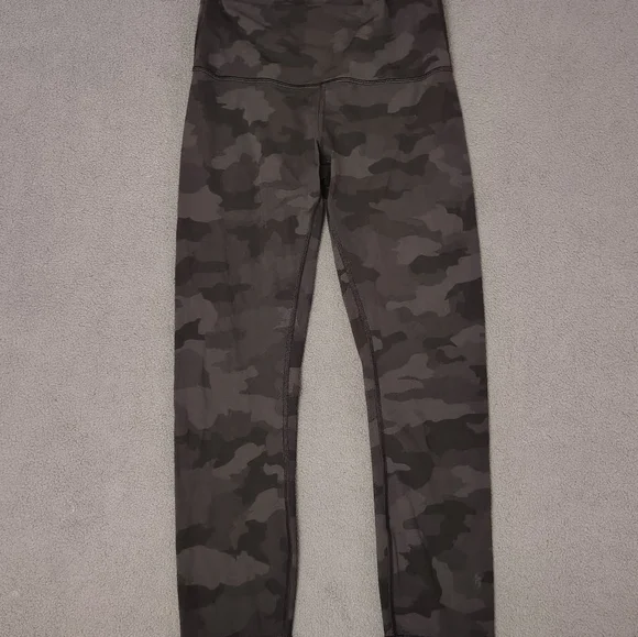 Lululemon Wunder Under High-Rise Crop 31" Full On Luxtreme Leggings Black Camo 6 - Picture 1 of 7
